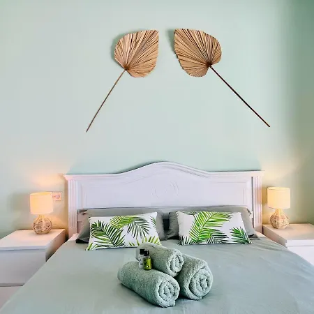 Fantastic Sea And Golf Course View House With 3 Bedrooms Hotel apartamentowy