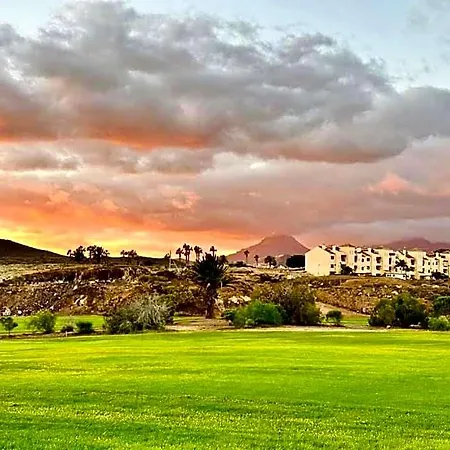 아파트호텔 Fantastic Sea And Golf Course View House With 3 Bedrooms 4*