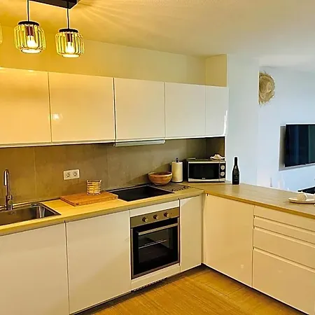 아파트호텔 Fantastic Sea And Golf Course View House With 3 Bedrooms 4*
