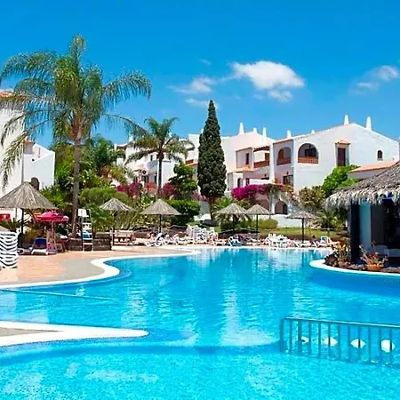 아파트호텔 Fantastic Sea And Golf Course View House With 3 Bedrooms 4*