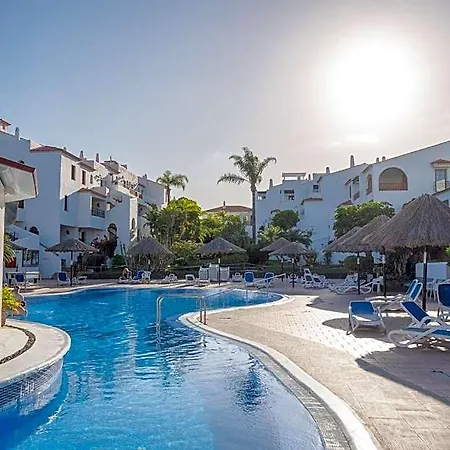 Fantastic Sea And Golf Course View House With 3 Bedrooms 아파트호텔 4*