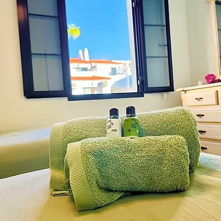 Fantastic Sea And Golf Course View House With 3 Bedrooms 아파트호텔 4*