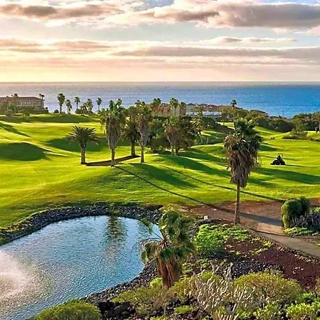 アパートホテル Fantastic Sea And Golf Course View House With 3 Bedrooms