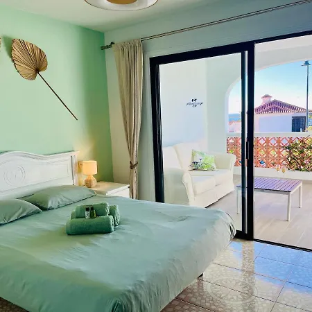 Fantastic Sea And Golf Course View House With 3 Bedrooms 산미겔데아보나